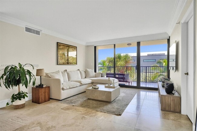 Photo - 801 N Venetian Dr Unit 201