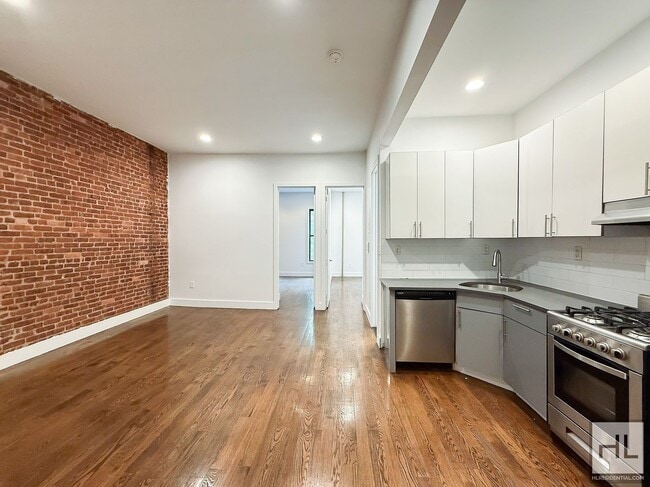 Building Photo - BEDFORD AVENUE / Bedford-Stuyvesant 2-Bed 1-Bath