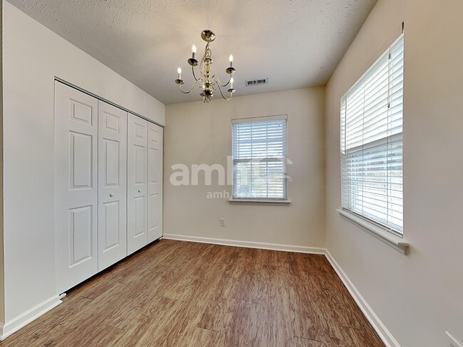 Photo - 1907 Landon Farms Ln