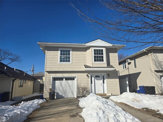 Photo - 451 E Pine St Unit upper