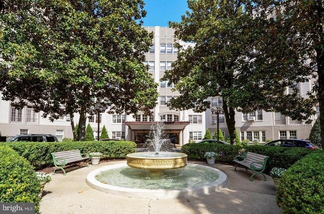 Photo - 2737 Devonshire Pl NW Apartment Unit D