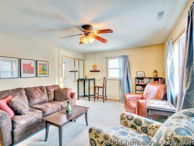 Photo - 908 Crestwood Dr