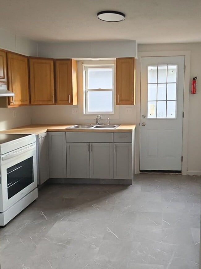 Photo - 621 S 6th St Unit Apt 1