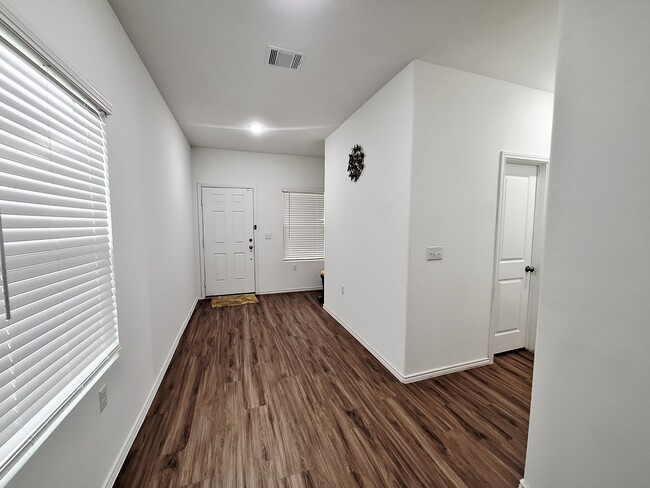 Photo - 14309 Sandrock Bnd