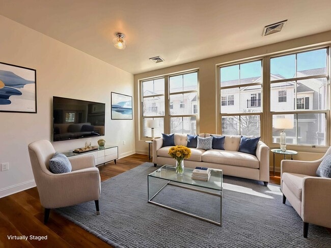 Building Photo - 55 Mallory Ave Unit 41