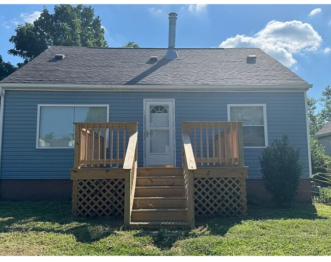 Building Photo - 1308 Highland Park Dr