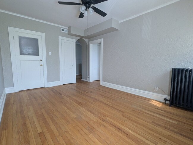 Photo - Freshly Updated Southampton 1 Bedroom Unit 4902 #21