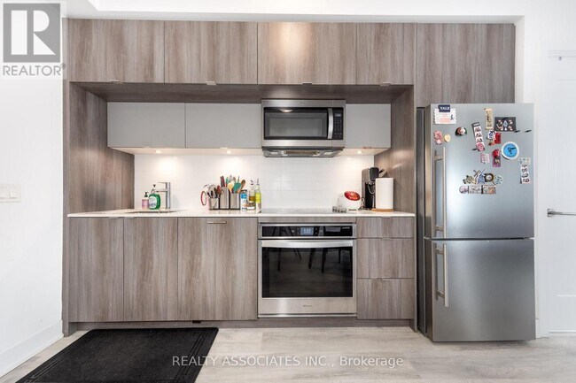 Photo - 585 Bloor St E Unit 2817