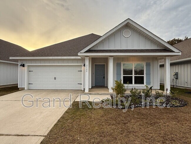 Building Photo - 5749 Danbury Blvd