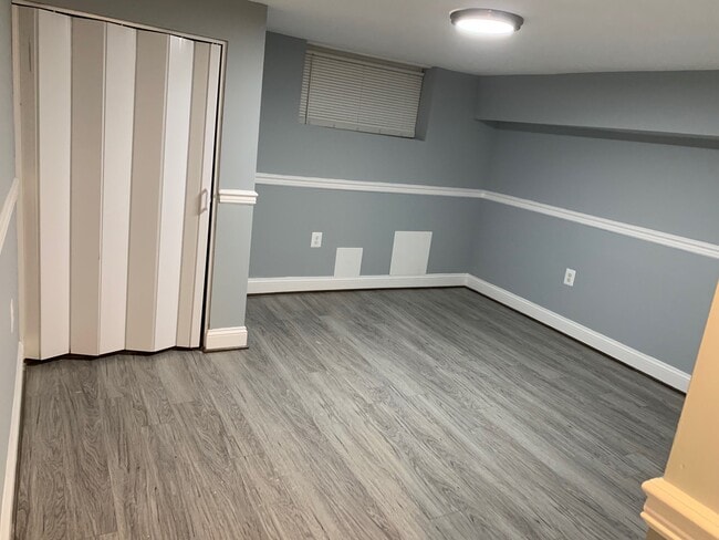 Photo - 148 N E Ave
