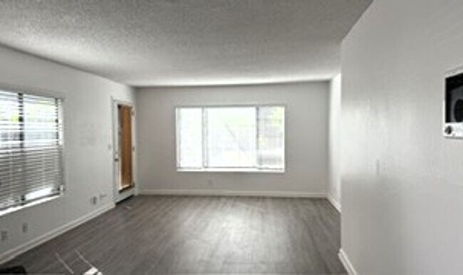 1250-1254 Parker Place