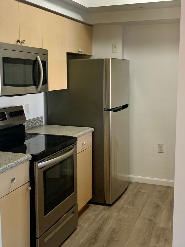 Photo - 1235 Reserve Way Unidad # 203