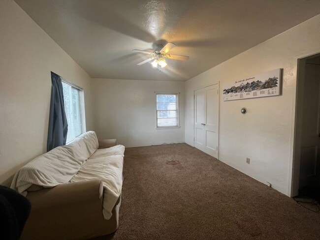 Photo - 723 E College Dr