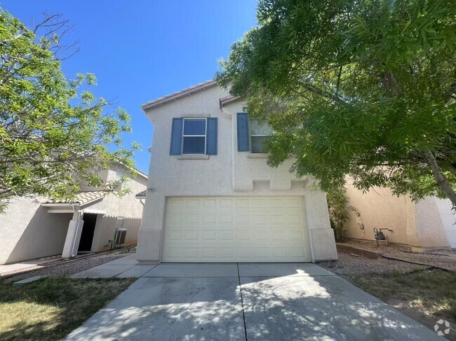 Building Photo - Beautiful two-story single-family house