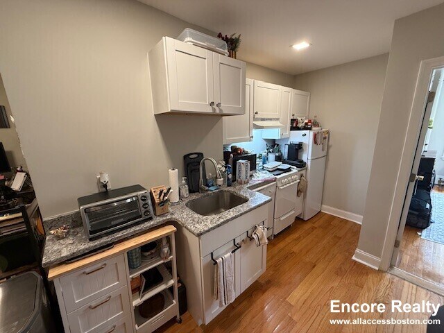 Photo - 38 Hemenway St Unidad 29