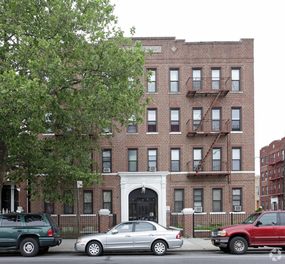 Photo - Linden Court Apartments