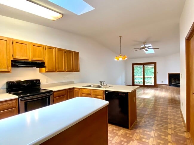 Photo - Cozy Wooded Space Close to Town