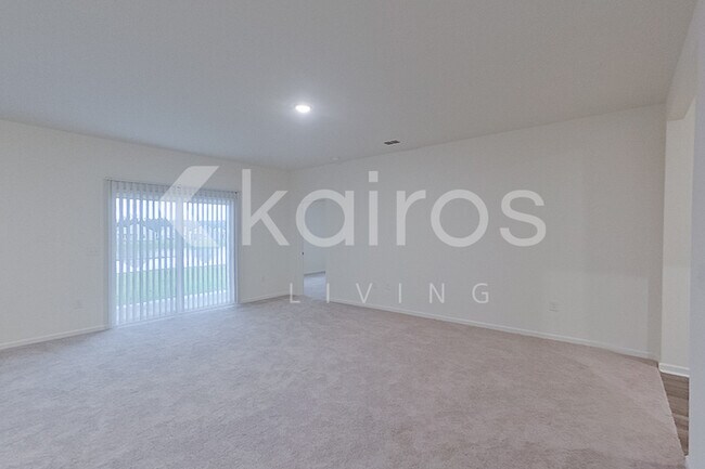 Photo - 653 Castillo Dr