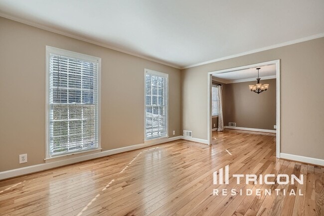 Photo - 9400 N Lake Dr