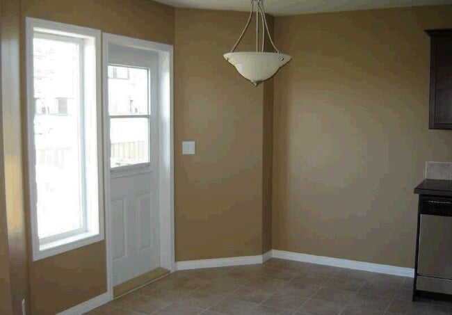 Photo - 3 bedroom in Grande Prairie AB T8V8H2