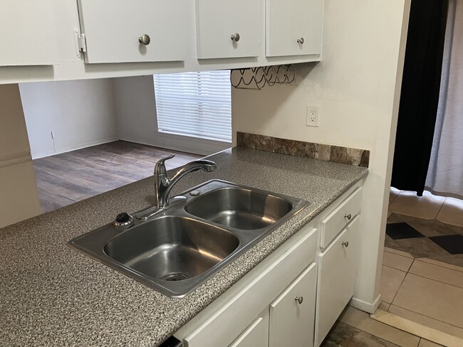 Photo - 5664 Los Gatos Dr Unidad 2