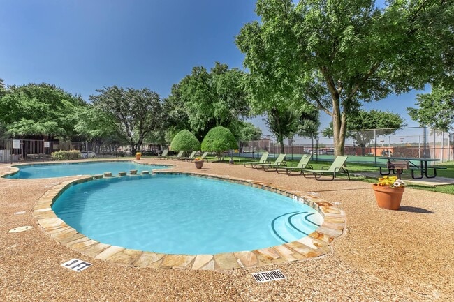 Photo - Rolling Hills Place