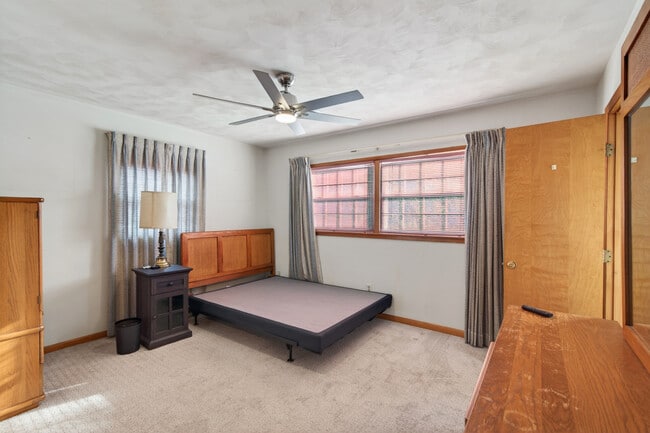 Photo - 33 Tanglewood Dr