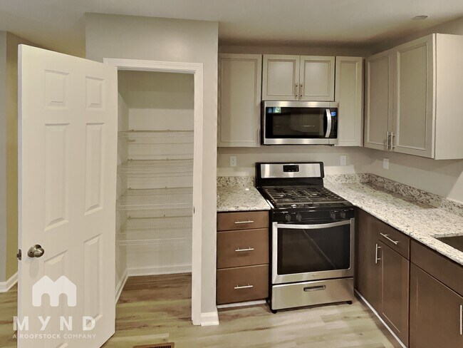 Photo - 214 Aspen Dr