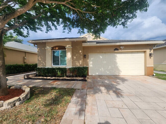 Photo - 250 E Riverbend Dr