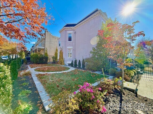 Photo - 4429 9th St NW