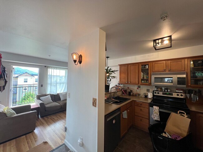 Photo - Spacious Studio Condo close to WWU