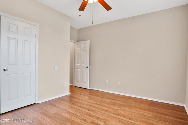 Building Photo - 190 Veracruz Dr Unit 122