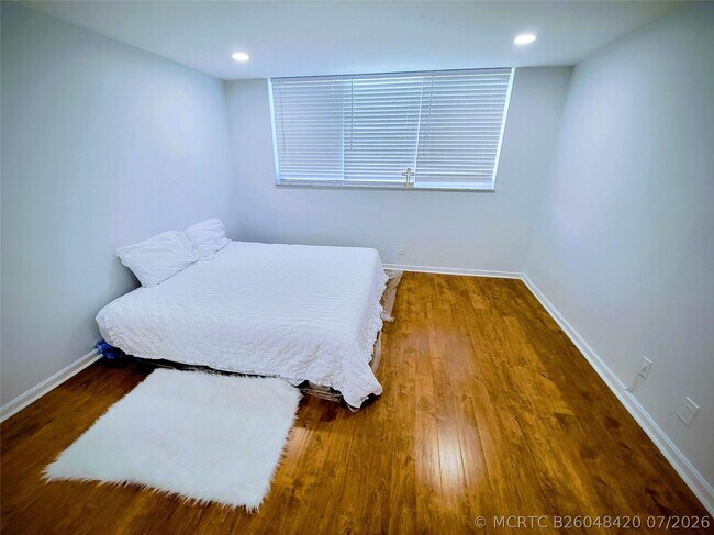 Photo - 9411 N Hollybrook Lake Dr Unit 209