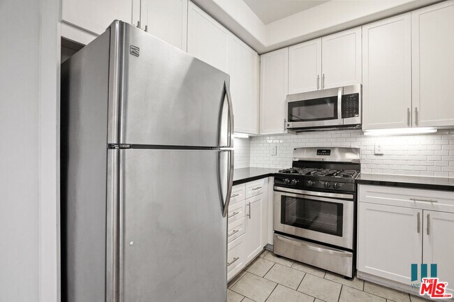 Photo - 1561 S Barrington Ave Unit 302