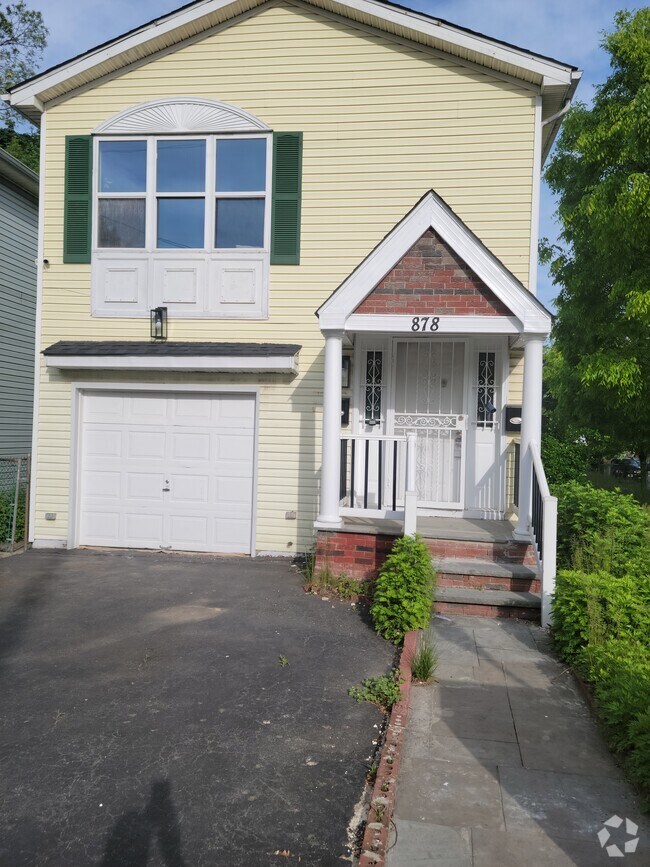 Townhomes for Rent in Essex County, NJ 49 Townhouses