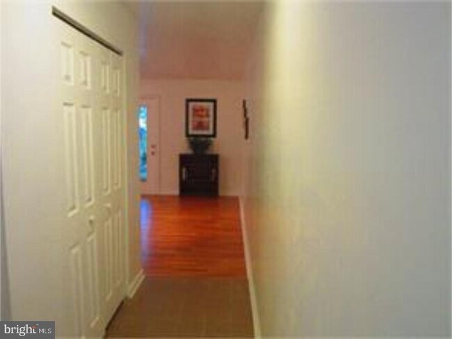 Photo - 296 Tavistock Rd