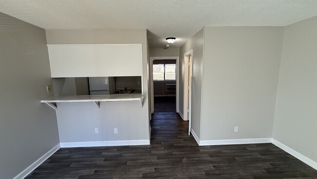 Photo - Pepper Tree Apartments