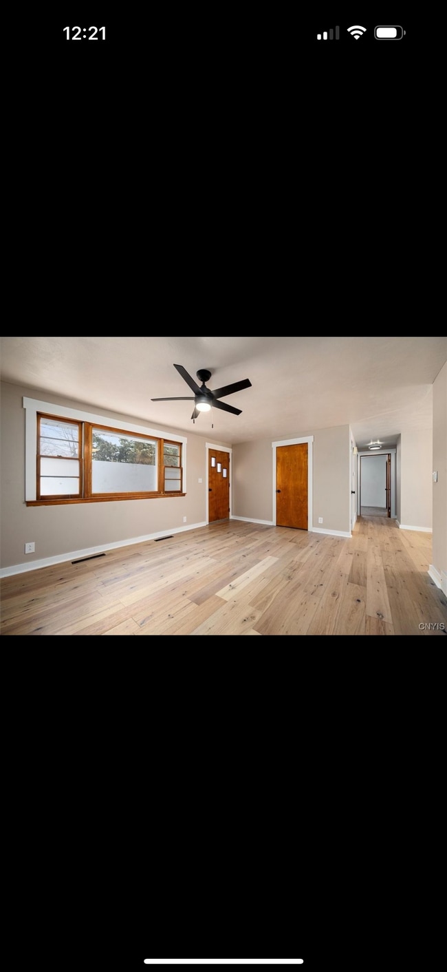 Photo - 301 Viking Pl