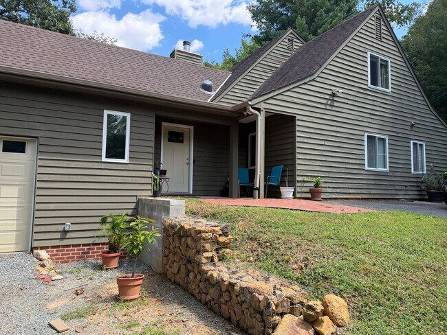 1327 Gristmill Dr