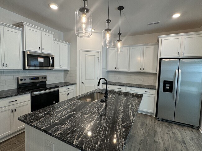 15 Saltford Ln
