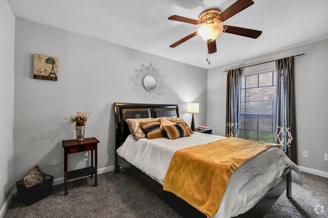 1BR, 1BA - 635SF - Bedroom