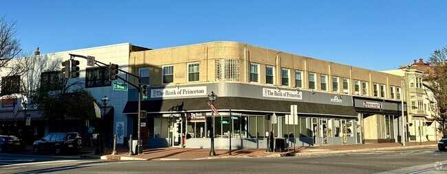 Building Photo - 5 E Broad St Unit CORNER GROUP 3 BR  5 Rental