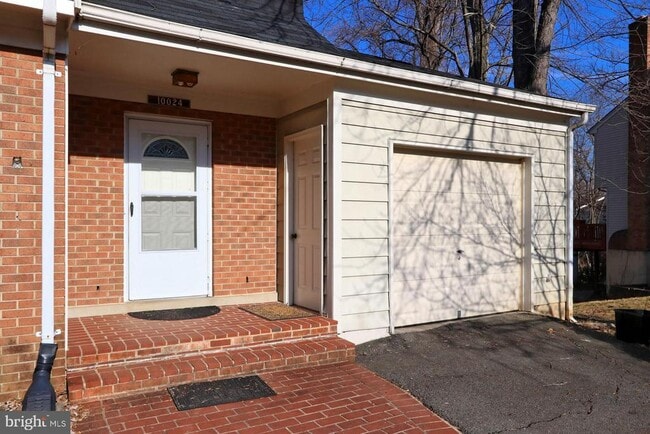 Photo - 10024 Downeys Wood Ct House