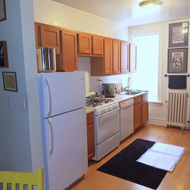 Photo - 910 Green Bay Rd Apartments Unit 918-3A