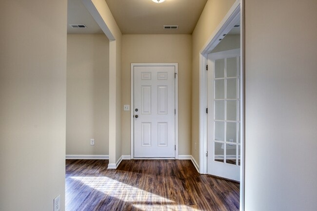 Photo - 13918 Brooks Dr