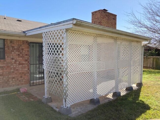 Photo - 2803 Greystone Dr