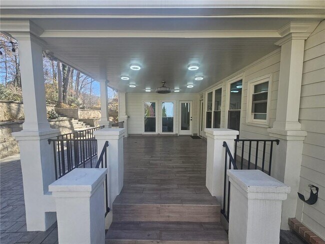 Photo - 526 Coopers Pond Dr