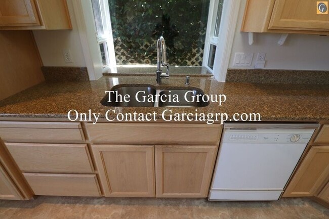 Photo - 8955 SW Iowa Dr