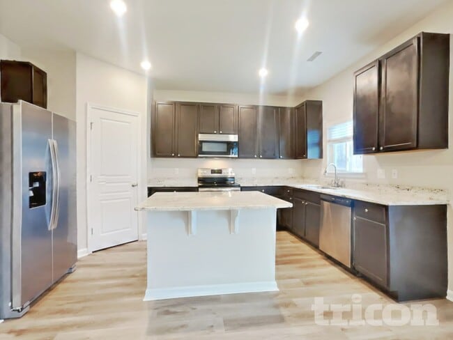 Photo - 923 Avondale Dr