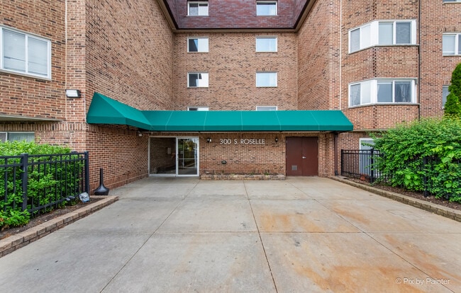Building Photo - 300 S Roselle Rd Unit 514